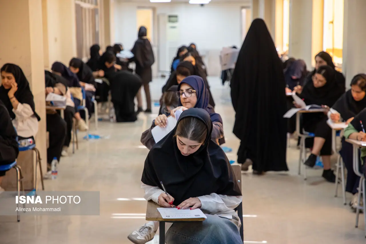 آتشزدن پایه برق توسط افراد ناشناس عامل قطع برق در یکی از محلهای کنکور اهواز