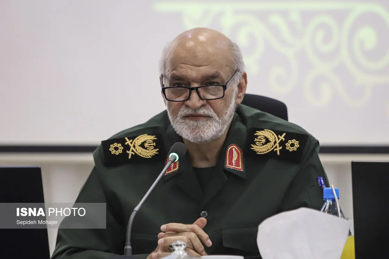 سردار غیاثی: اگر به تاکیدات رهبر شهید توجه میکردیم، بسیاری از مسائل امروز را نداشتیم