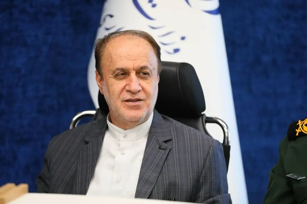 انسجام در جبهههای اقتصادی، فرهنگی و سیاسی برای مقابله با توطئهها حیاتی است