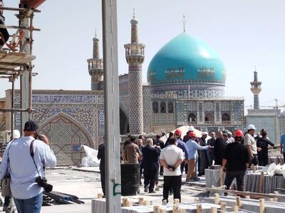 بازدید اعضای کمیسیون نظارت بر اجرای اصل ۴۴ مجلس از پروژههای عمرانی حرم رضوی