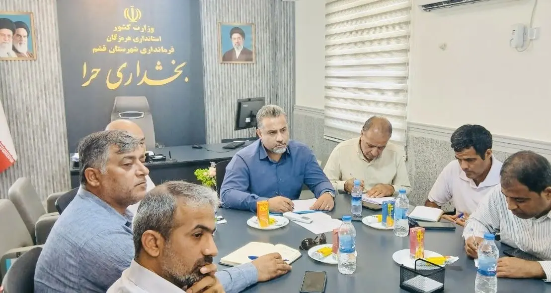 تأکید بخشدار حرای قشم بر تسریع در پروژههای آب و راه دهستان سلخ