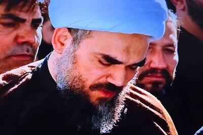 ببینید | حضور حجت‌الاسلام محمدی گلپایگانی داماد رهبر شهید و پدر زهرای شهید ۱۴ ماهه در رواق دارالذکر