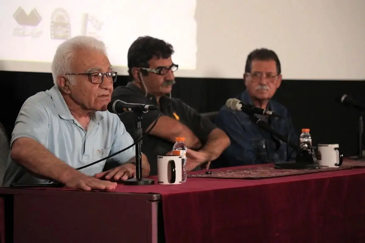 هیچوقت فکر نمیکنم که تمام واقعیت در دستان من است