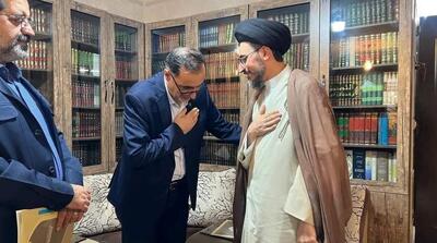 دیدار رئیس بنیاد شهید و امور ایثارگران با خانواده شهید خطیب - مردم سالاری آنلاین