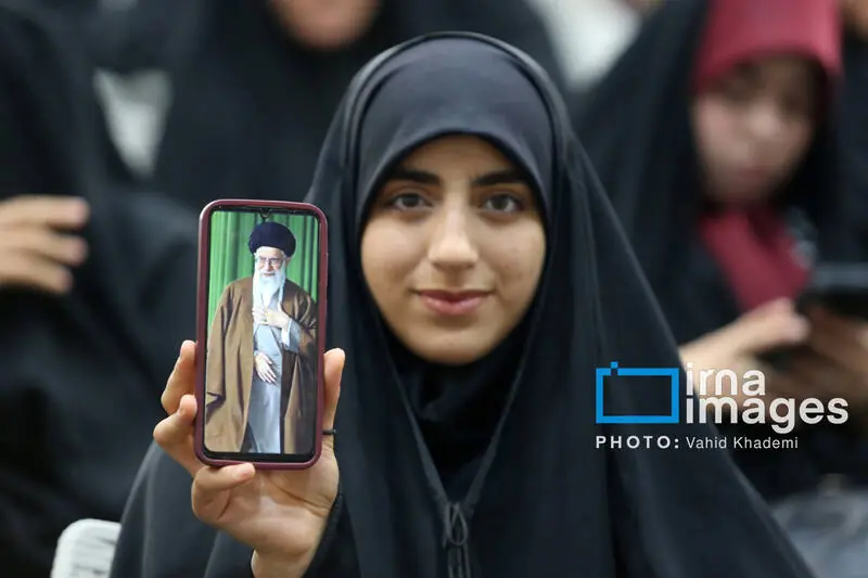  فیلم/ مراسم چهلمین روز خاکسپاری رهبر شهید در قشم