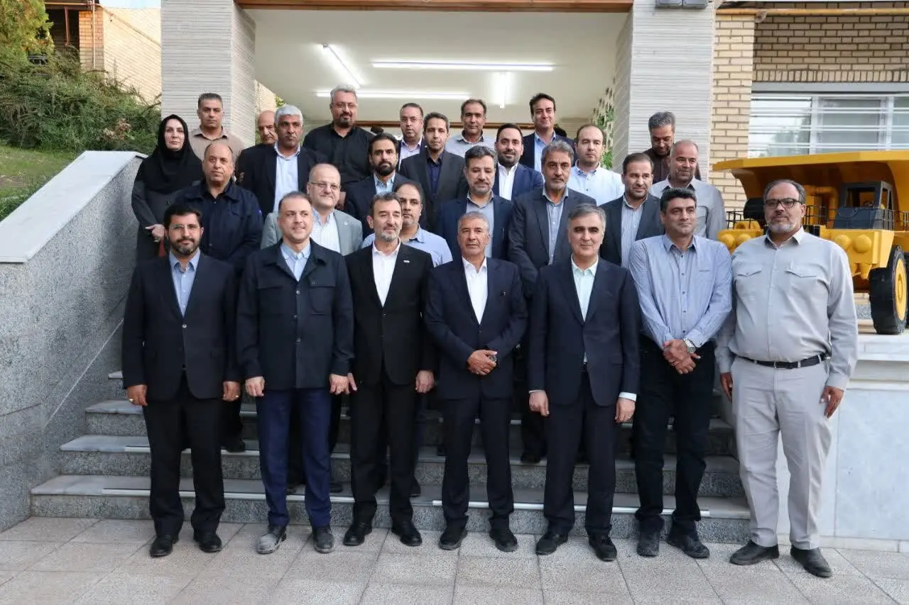  تقدیر نمایندگان استان کرمان از مدیرعامل شرکت ملی صنایع مس ایران 