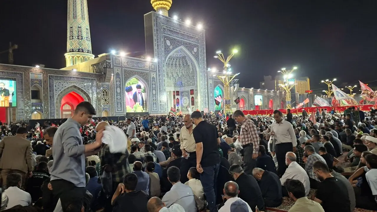  آغاز مراسم چهلم تدفین «آقای شهید ایران» در حرم امام رضا(ع)