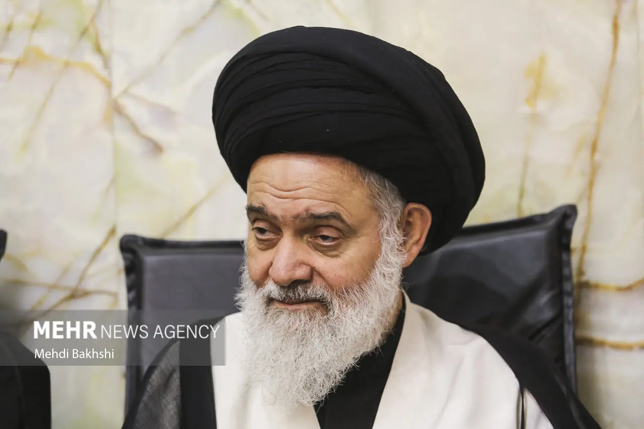 حسینی بوشهری: شهادت رهبر شهید رستاخیزی در امت اسلامی به پا کرد
