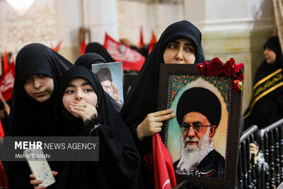  جلوه هایی از حضور پرشور قمی ها در چهلم تشییع قائد امت