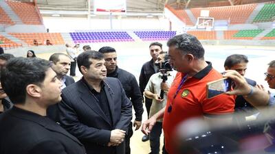 بازدید وزیر ورزش از سالن ۲۲ گولان سنندج و تأکید بر رفع نواقص - پارس فوتبال