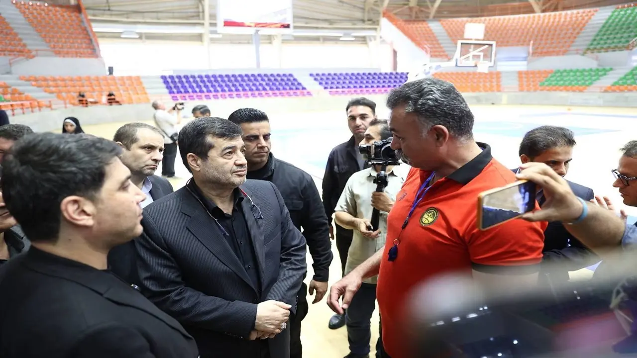  بازدید وزیر ورزش از سالن ۲۲ گولان سنندج و تأکید بر رفع نواقص - پارس فوتبال
