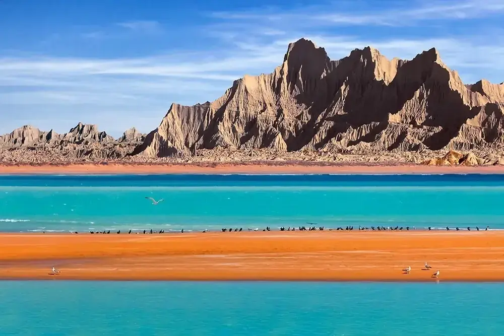 نمای خیرهکننده از یکی از زیباترین جاذبههای سیستان و بلوچستان