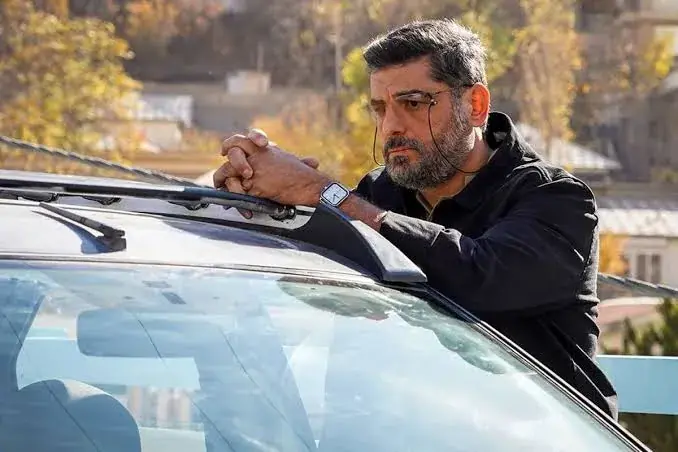 جنگ دوازدهروزه به سینما رسید؛ «سقف» چقدر خندهدار است؟