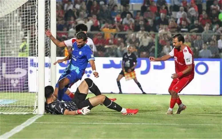 جنجال بزرگ داوری در بازی پرسپولیس؛ توپ کامل از خط رد شد؟