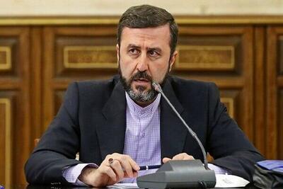 غریبآبادی: جنگ نظامی نتیجه نداد، حالا نام شکست بعدی را «جنگ اقتصادی» گذاشتهاند
