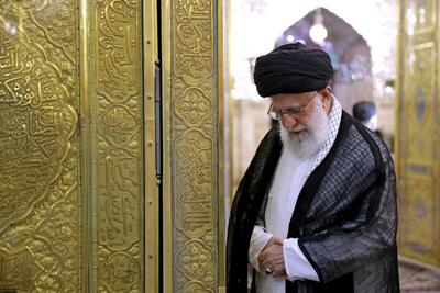  روایت شفق از غزلی که به انتخاب رهبر شهید انقلاب با خط طلایی در روضه منوره حرم رضوی ماندگار شد