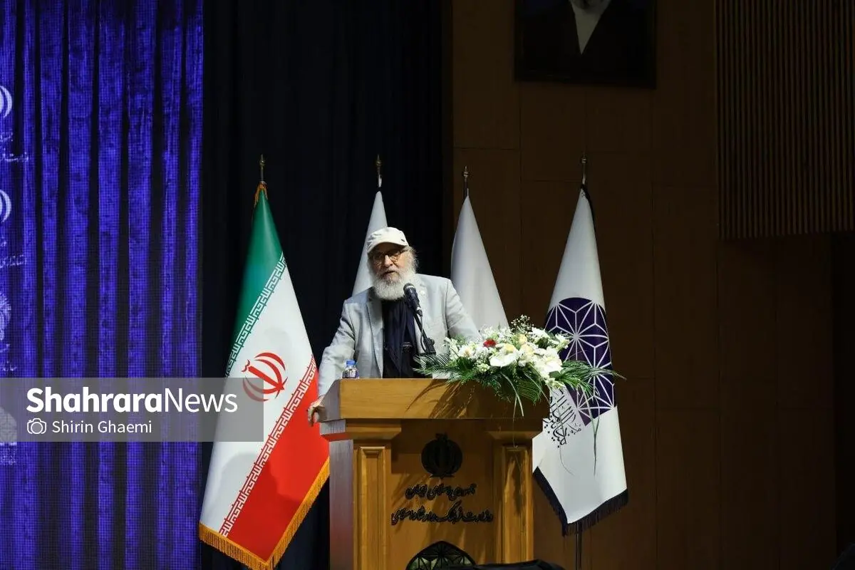 داریوش ارجمند: رهبر شهید، فراتر از زمانه خود میاندیشید
