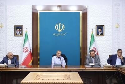 پزشکیان: همه دستگاهها برای تامین برق موردنیاز صنایع همکاری کنند