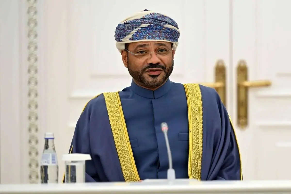 عمان: عبور امن از تنگه هرمز جدا از امنیت کل منطقه نیست/ با هرگونه تشدید بیشتر تنشها یا درگیری در منطقه مخالفیم