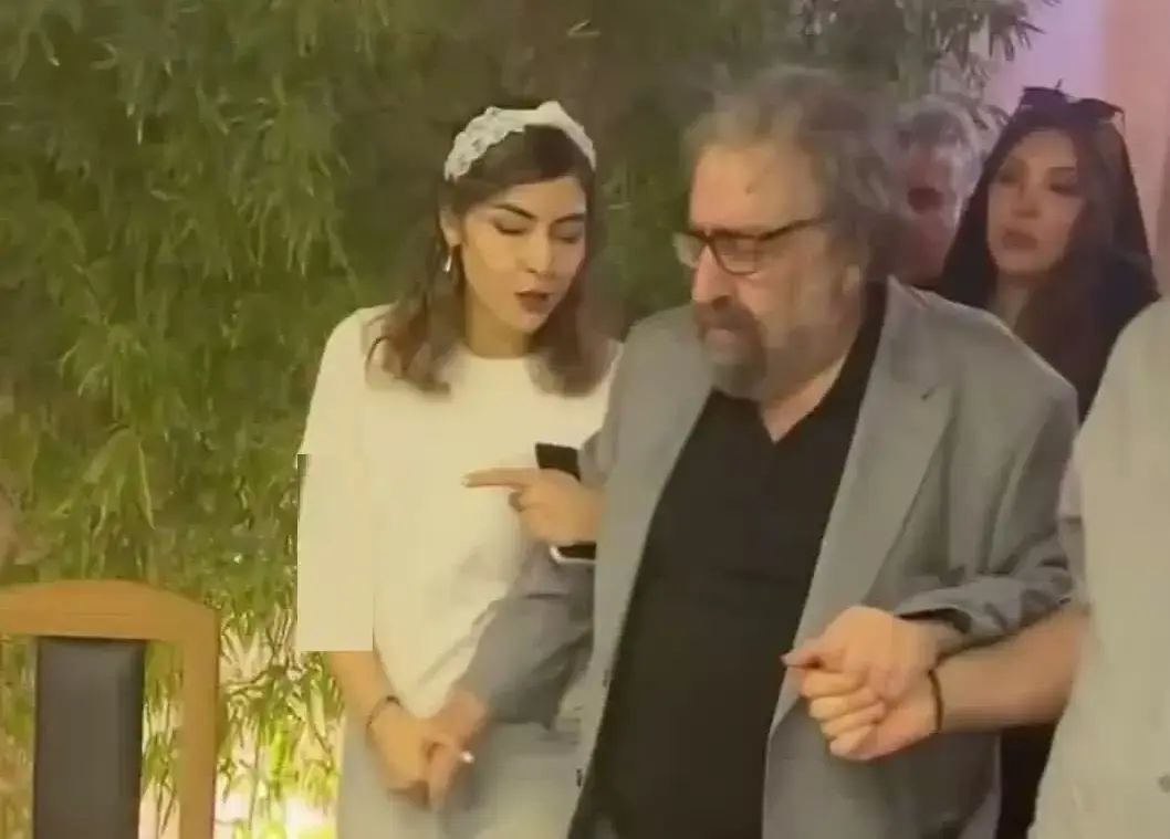 جشن تولد ۸۵ سالگی مسعود کیمیایی باحضور پسرش «پولاد کیمیایی» و صدف اسپهبدی