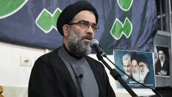 فشار دشمن نباید موجب عقبنشینی شود