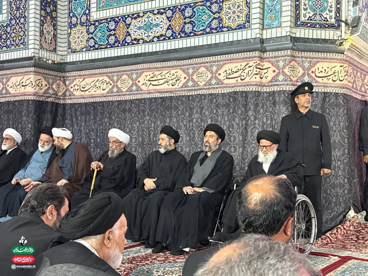  عکس: فرزندان رهبر شهید انقلاب در مراسم چهلم ایشان