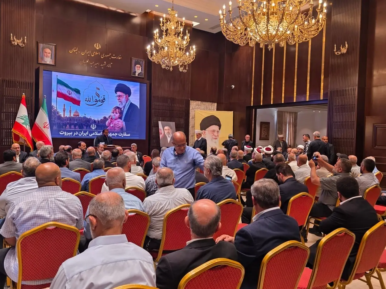 مراسم بزرگداشت چهلم رهبر شهید در سفارت ایران در بیروت - تسنیم
