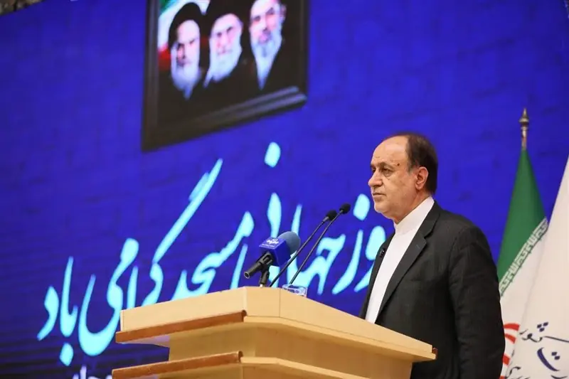 برخی مدیران و سودجویان داخلی، فشار اقتصادی را دوچندان میکنند - تسنیم