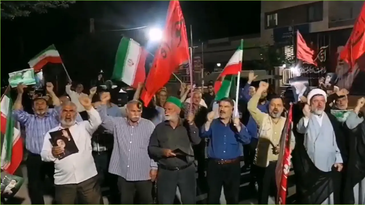 حضور حماسه آفرین مردم انقلابی دیباج در میدان مقاومت + فیلم