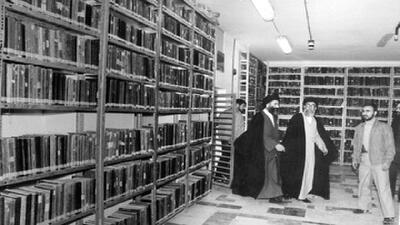 روایت عالمی که برای حفظ میراث مکتوب اسلام، نان شبش را فروخت