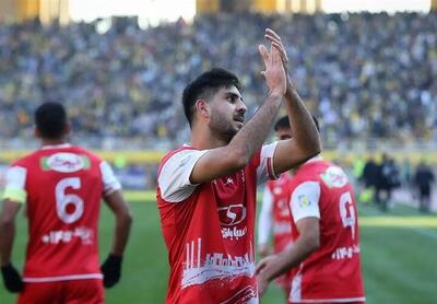 واکنش مملی پرسپولیس به مقایسه با کریم باقری!