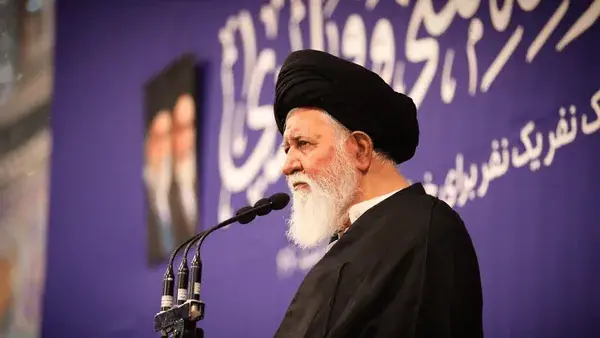 علمالهدی: رهبر شهید در علوم غریبه وارد بودند؛ گاهی معجزه و غیبگویی میکردند / پوتین گفت مسیح را در رهبر ایران دیدم