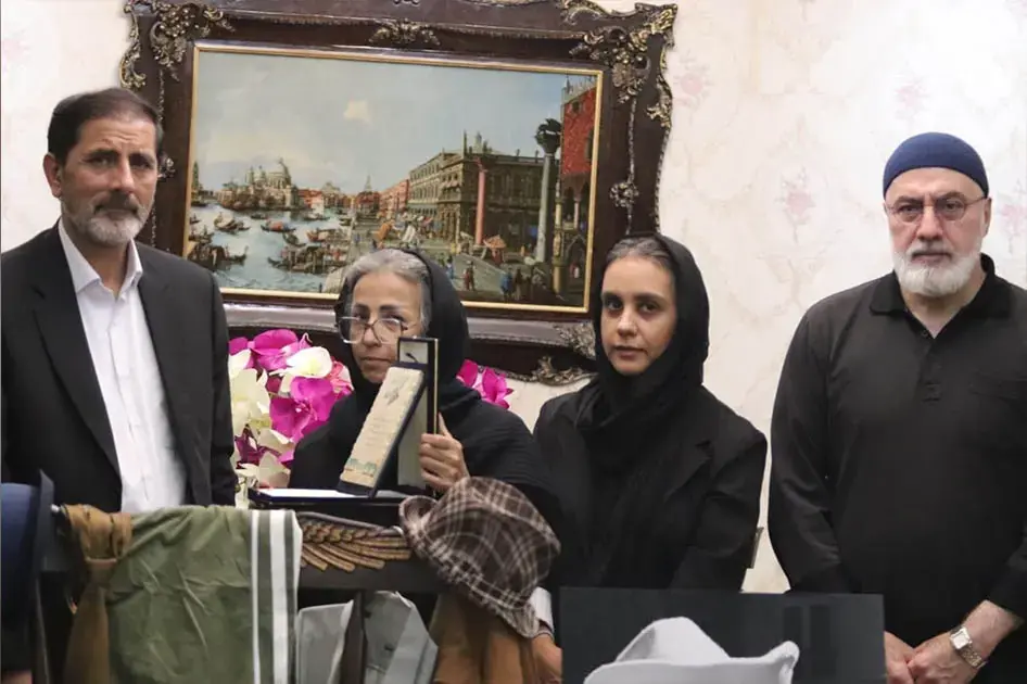یادگاریهای اکبر عبدی به موزهای در اردبیل اهدا شد | آخرین خبر