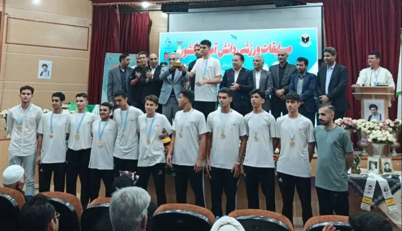 گلستان، قهرمان مسابقات والیبال دانشآموزی منطقه ۳ کشور شد | آخرین خبر