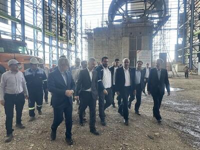 وزیر کار: کارگران ساختمانی مشمول قانون مشاغل سخت و زیانآور قرار میگیرند | آخرین خبر