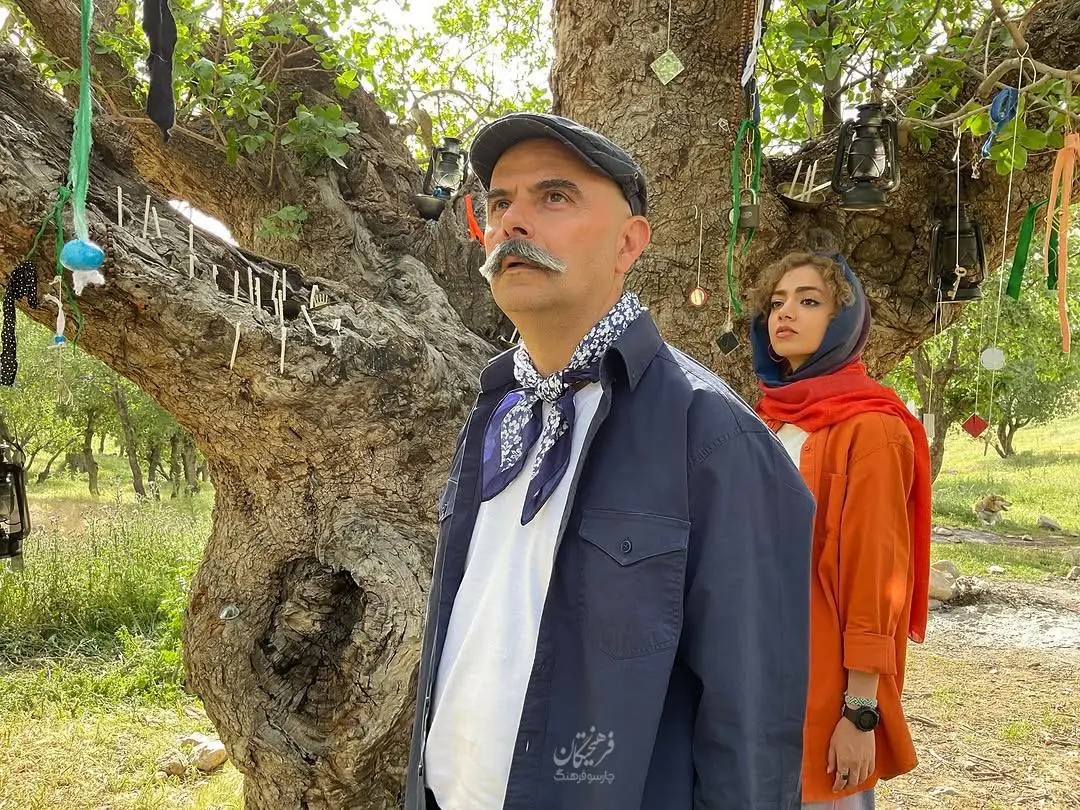  چند قاب از علی مصفا در پشت‌صحنه‌ی فیلم سینمایی «خجستگانی که در جنگ ملاقات کردم» | آخرین خبر