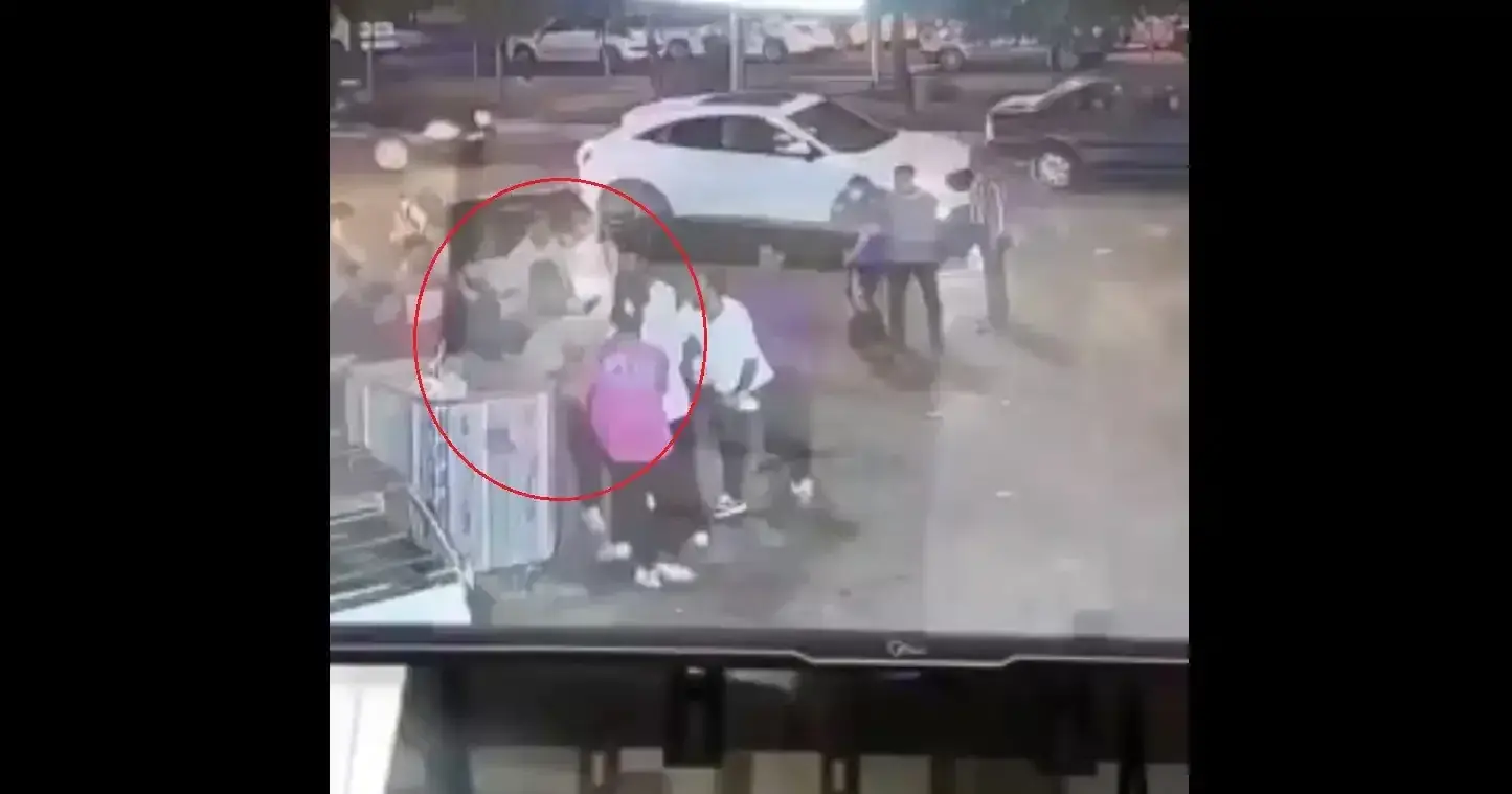 پسر مزاحم در تبریز سر از سطل زباله درآورد!