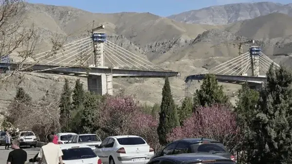 معاون وزیر راه: سرنوشت پل B۱ کرج به دست ۱۵ متخصص افتاد