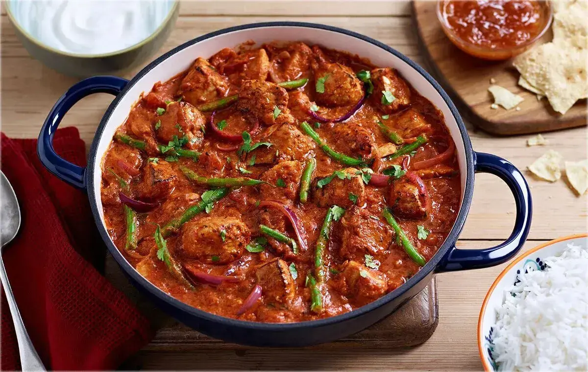طرز تهیه خورشت کاری لذیذ به 2 روش؛ با گوشت و با مرغ