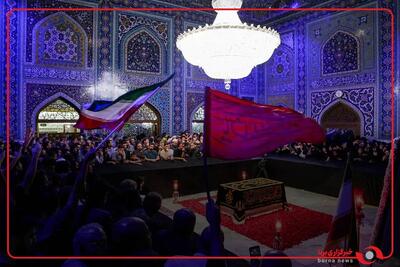 پنجره متفاوتی به مراسم شب گذشته بزرگداشت چهلمین روز تدفین «آقای شهید ایران» در حرم مطهر امام رضا علیهالسلام