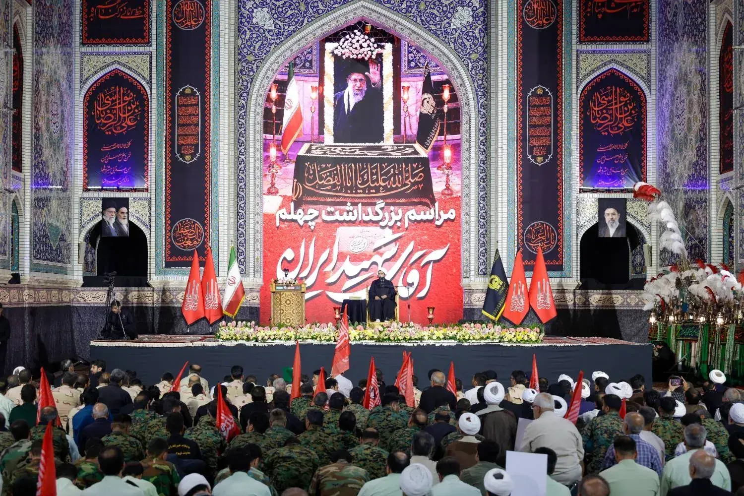  مراسم چهلمین روز تدفین قائد شهید امت در حرم رضوی برگزار شد