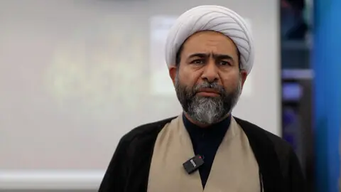  امام جمعه بیرجند: مسئولان نباید از حق تنگه هرمز و خروج آمریکا از منطقه کوتاه بیایند