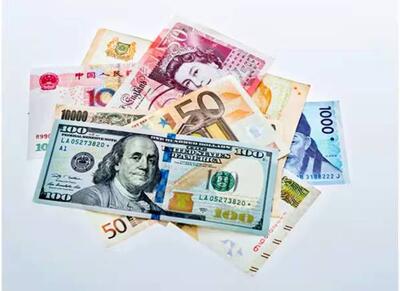 فاصله سقف و کف قیمت دلار در هفته آخر مرداد - اکونیوز