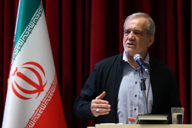  تجلیل از ۱۲ نام‌آور پزشکی ایران در آستانه روز پزشک