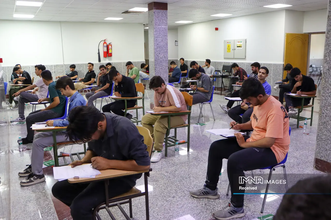 بررسی سطح دشواری کنکور تجربی ۱۴۰۵
