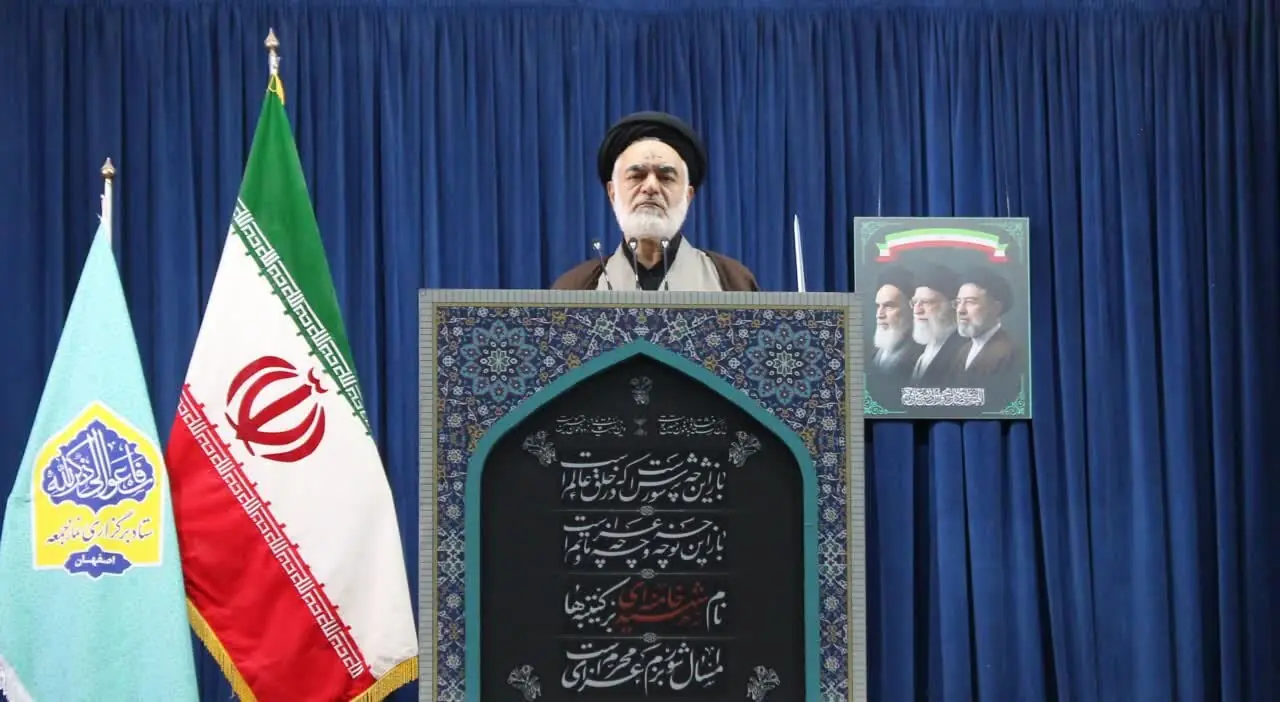 صبر و استقامت ملت، مسیر پیروزی و عبور از پیچ تاریخی را هموار میکند