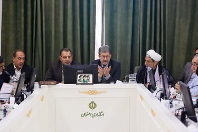 استاندار اصفهان: اجازه نمیدهیم دشمن هویت فرهنگی و دینی اصفهان را هدف قرار دهد
