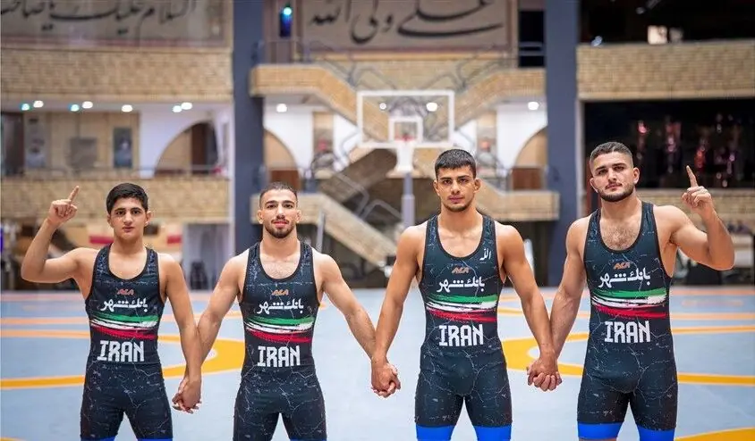  رحمانی به نیمه‌نهایی کشتی آزاد جوانان جهان رسید؛ تات در یک‌چهارم متوقف شد
