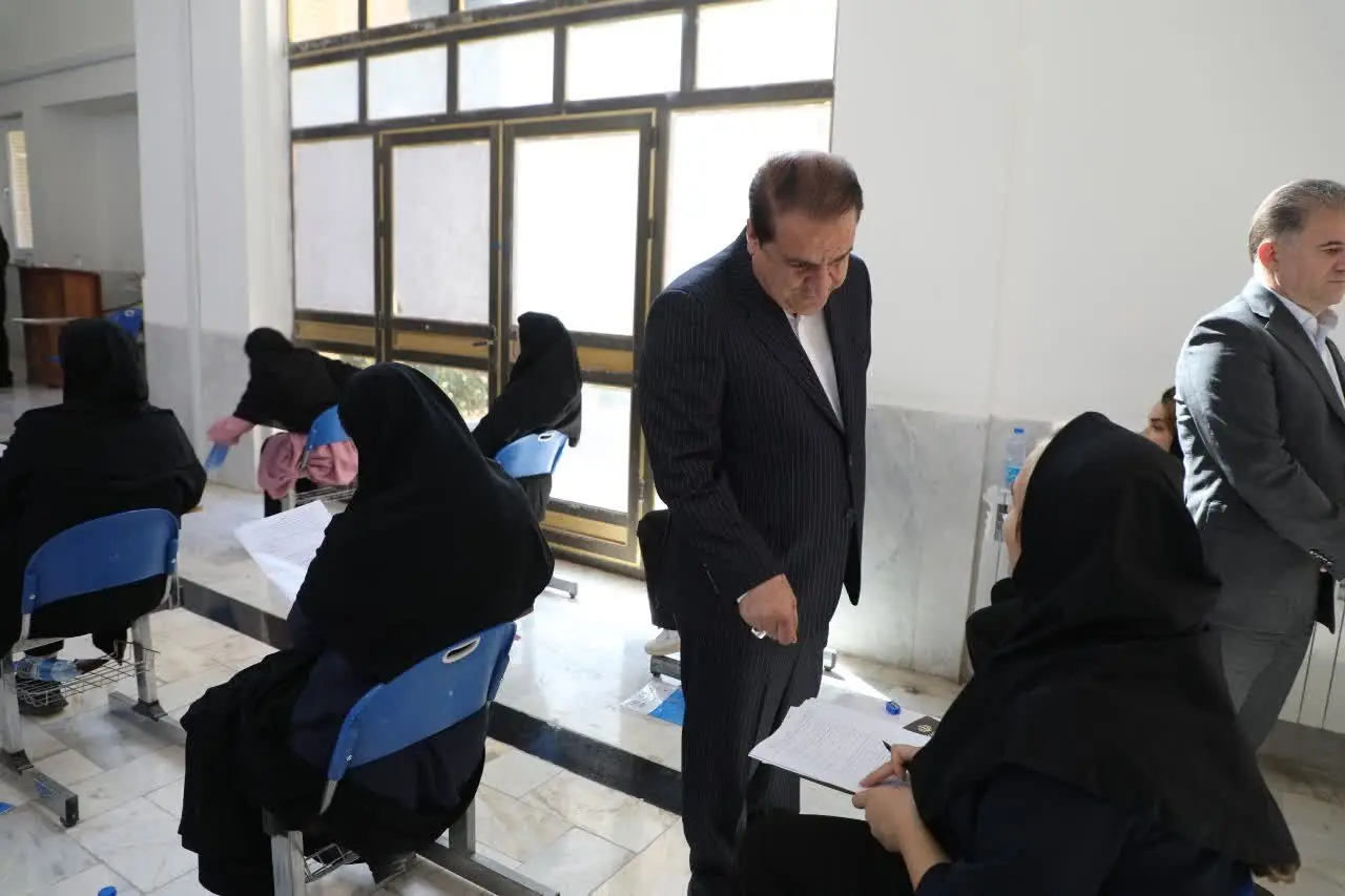 بازدید استاندار از روند برگزاری آزمون سراسری در دانشگاه ایلام