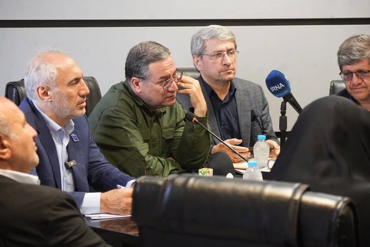 استاندار آذربایجانغربی: مرزنشینان باید از ظرفیتهای اقتصادی مرزها بهرهمند شوند
